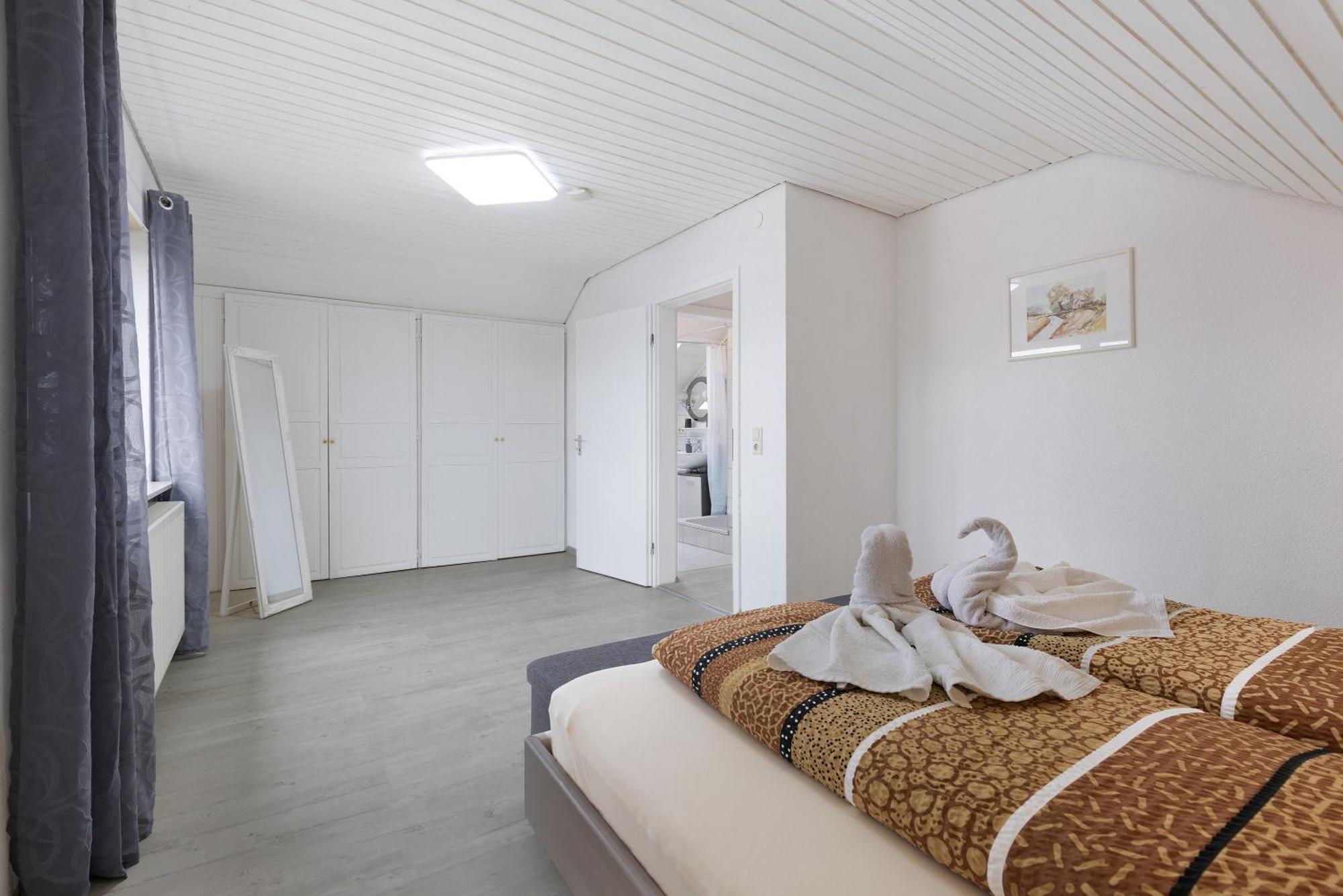 Ferienwohnungen Lilie Und Dahlie Münsingen Extérieur photo